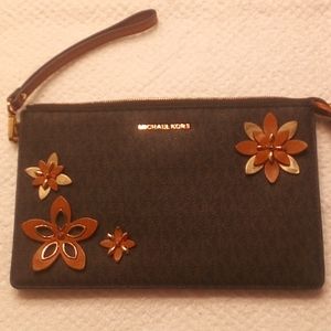 Michael kors clutch purse